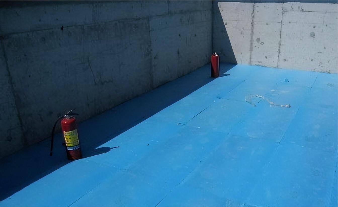 屋面保溫的三種做法 現澆、鋪貼與噴涂在防水保溫工程中的應用